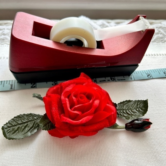 Vintage Red Rose Floral Corsage Pin: Chiffon & Velvet Flower Brooch - Picture 11 of 11